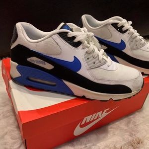 Men's Nike Air Max 1 Essential Size 12